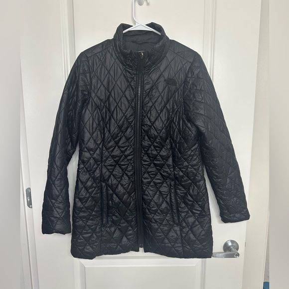 The North Face Jackets & Blazers - The North Face Black Quilted Longline Puffer Jacket Sz M